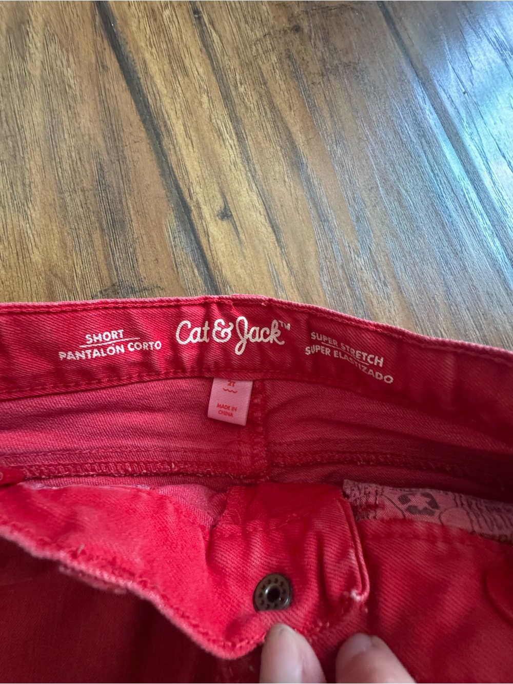 Cat & Jack Bright Red Stretch Denim Shorts Toddler Girls Size 2T - Picture 2 of 2